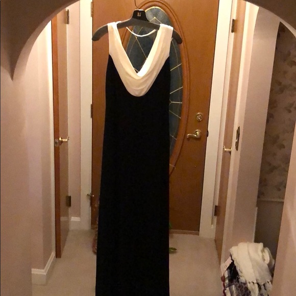 Calvin Klein Collection gown - Picture 2 of 6